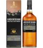 18letnia szkocka whisky single malt Auchentoshan  "Vivid and Indulgent" dojrzewająca w beczkach po bourbonie i sherry. Zabutelkowana z mocą 43% abv. Do whisky dołączony elegancki kartonik.